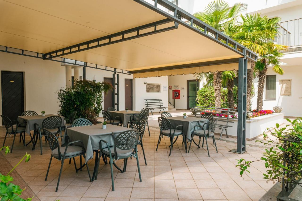 Hotel Arena Sirmione Esterno foto