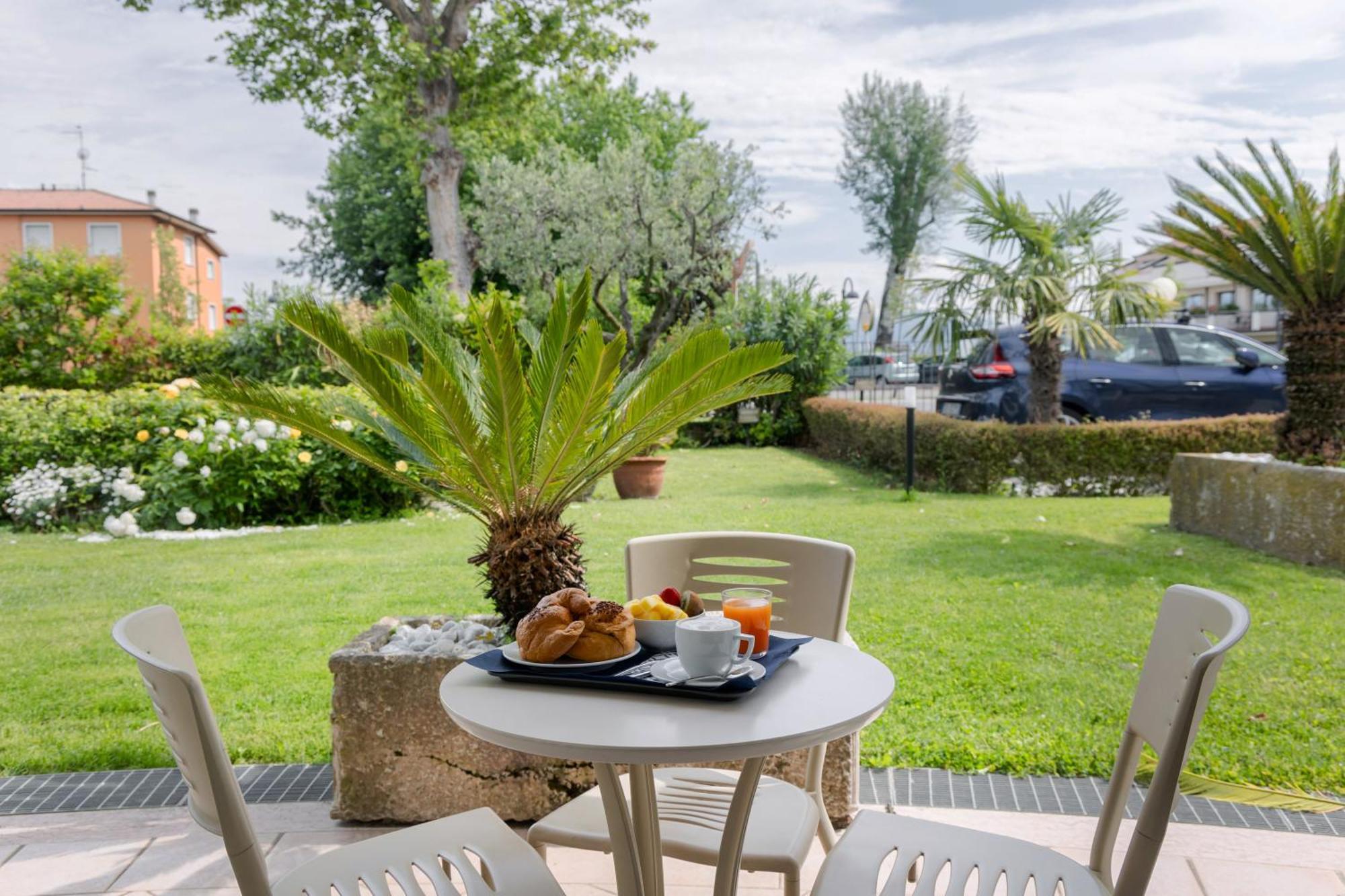 Hotel Arena Sirmione Esterno foto