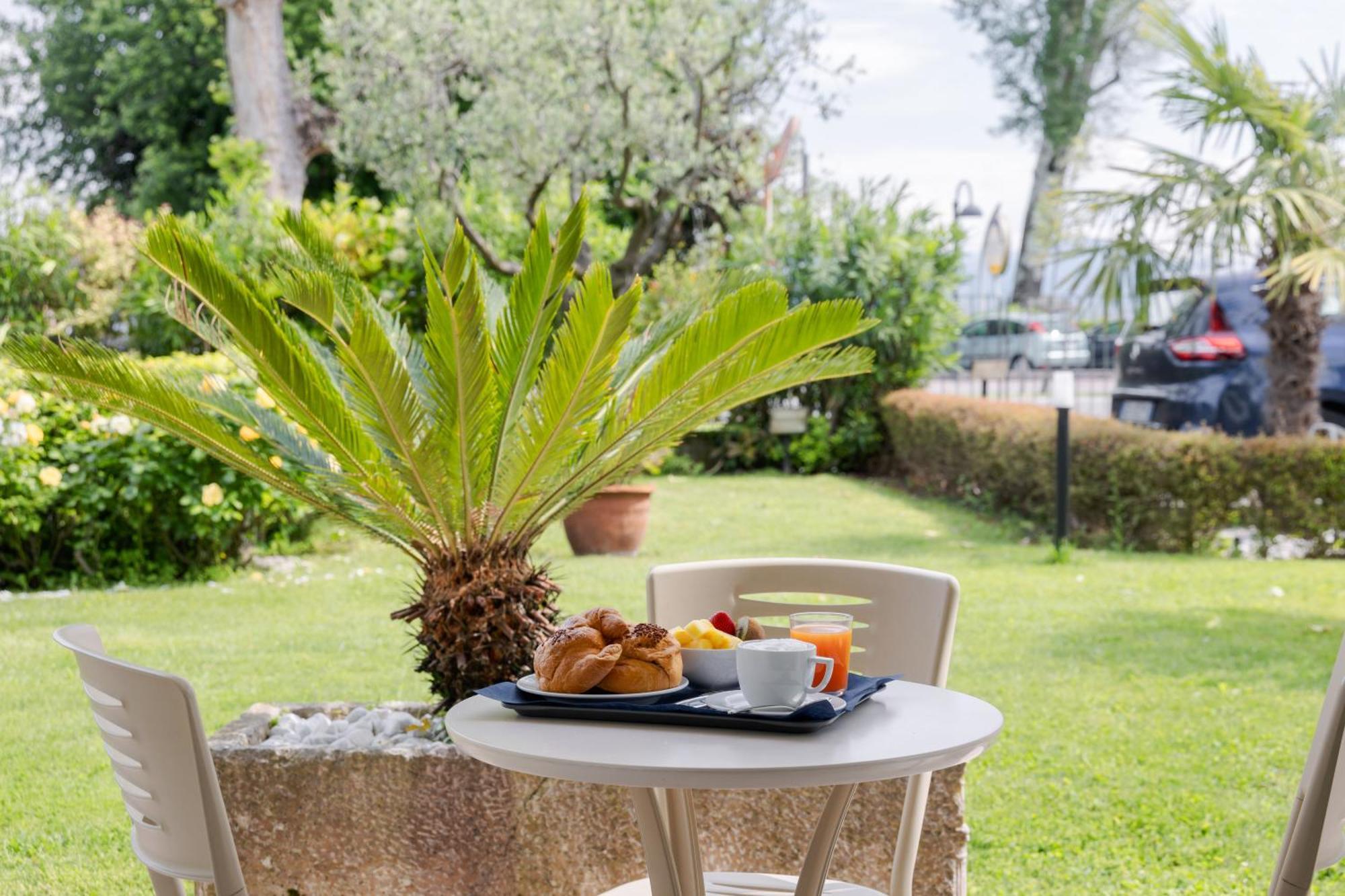 Hotel Arena Sirmione Esterno foto