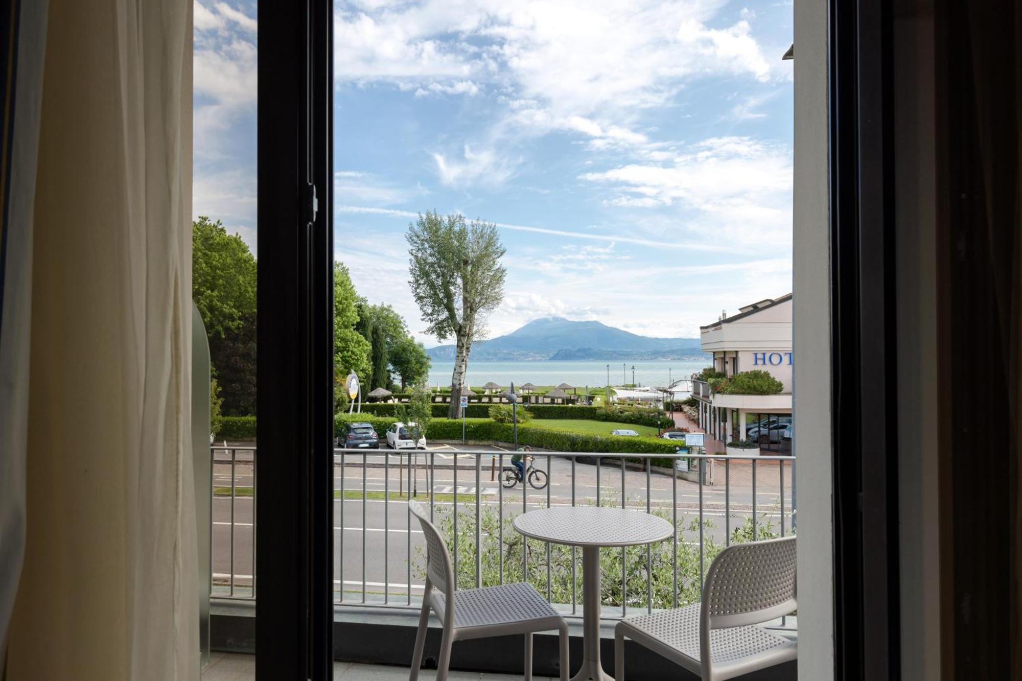 Hotel Arena Sirmione Esterno foto