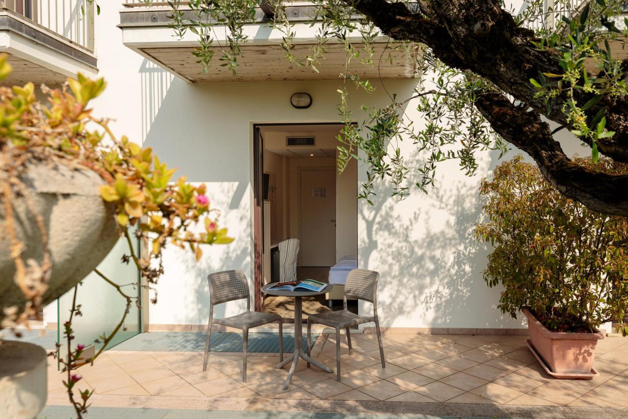 Hotel Arena Sirmione Esterno foto