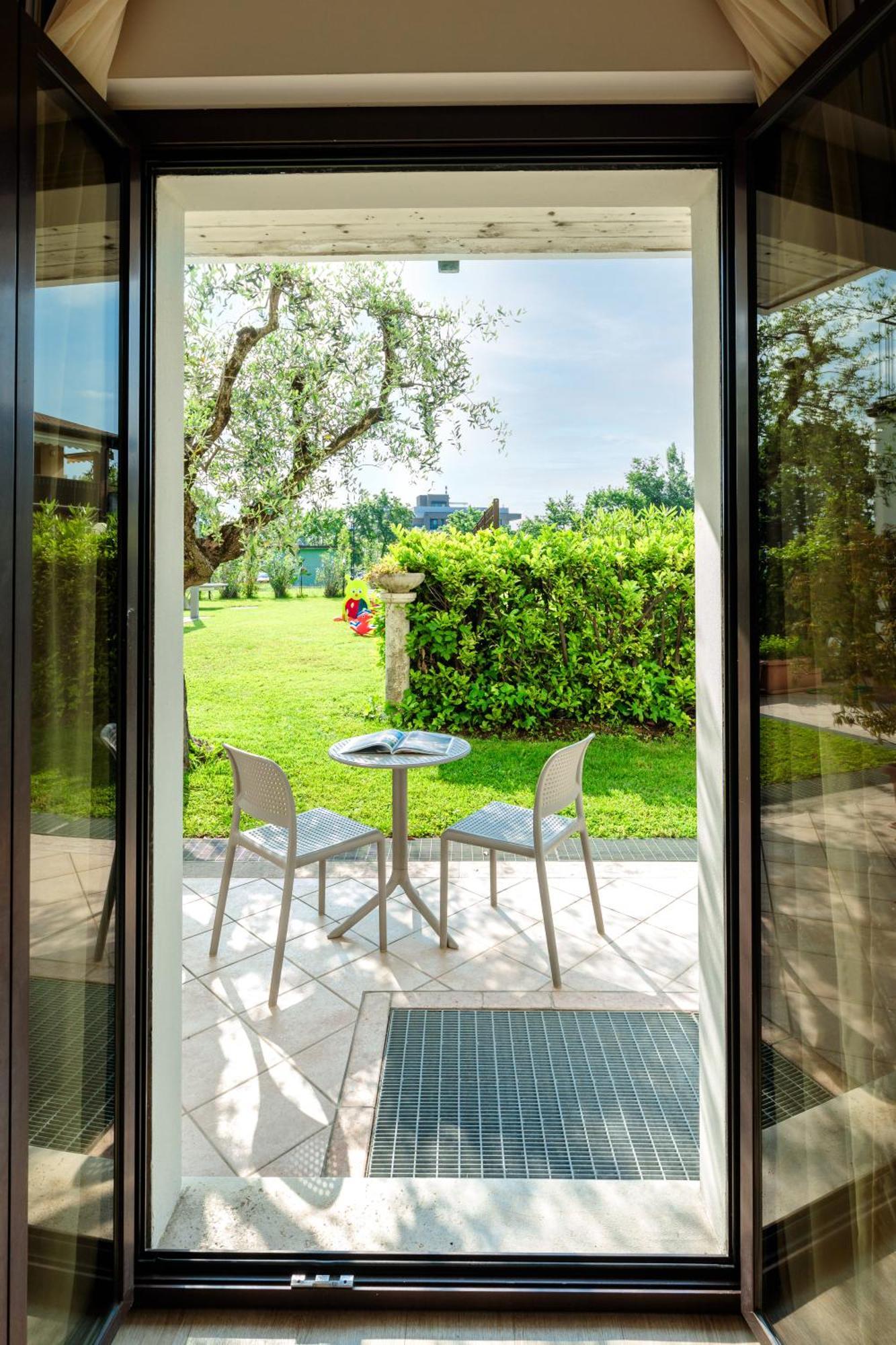 Hotel Arena Sirmione Esterno foto