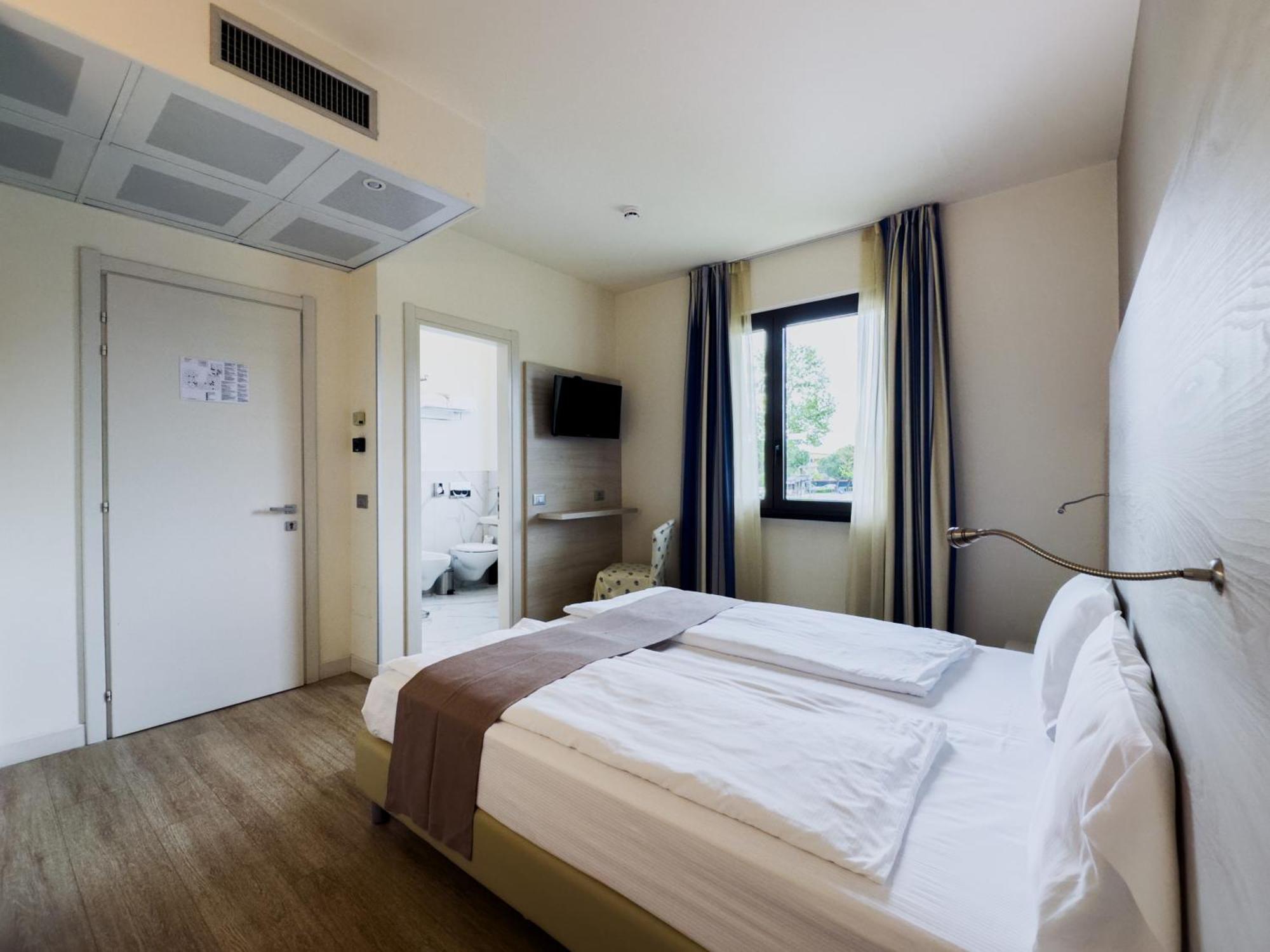 Hotel Arena Sirmione Esterno foto
